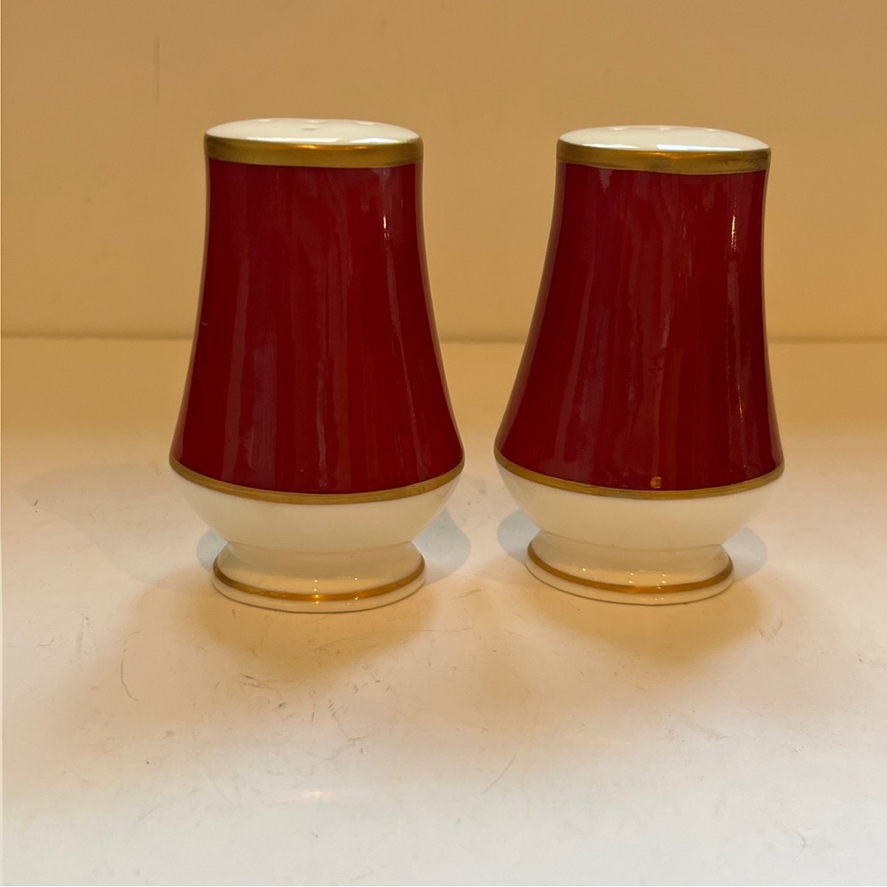 MIKASA Persian Red A6100 Salt And Pepper Set Gold Accent Cathy Hardwick.